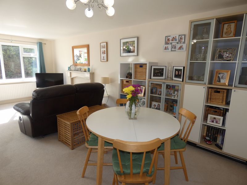 Dining Room/Lounge- click for photo gallery